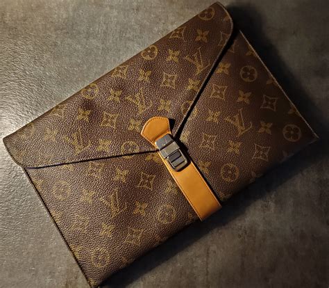 louis vuitton 3 pouch bag|Louis Vuitton envelope clutch bag.